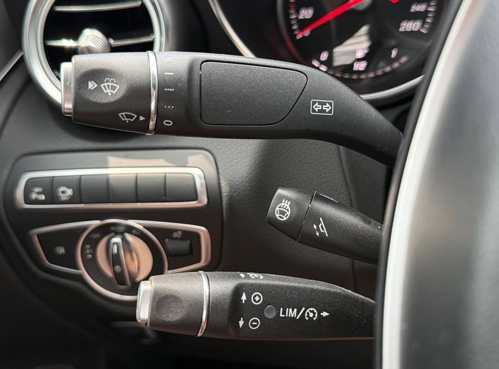 벤츠 GLC 클래스 GLC 220 d 4MATIC 프리미엄 쿠페 사진 13