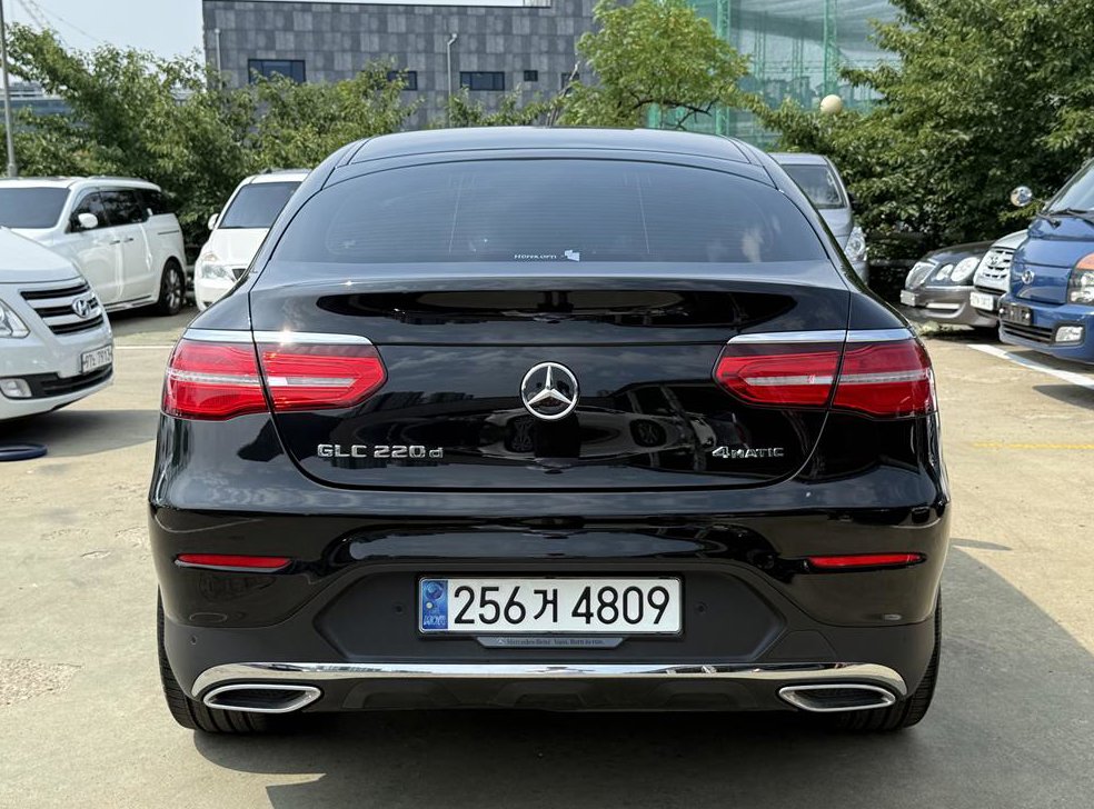 벤츠 GLC 클래스 GLC 220 d 4MATIC 프리미엄 쿠페 사진 3
