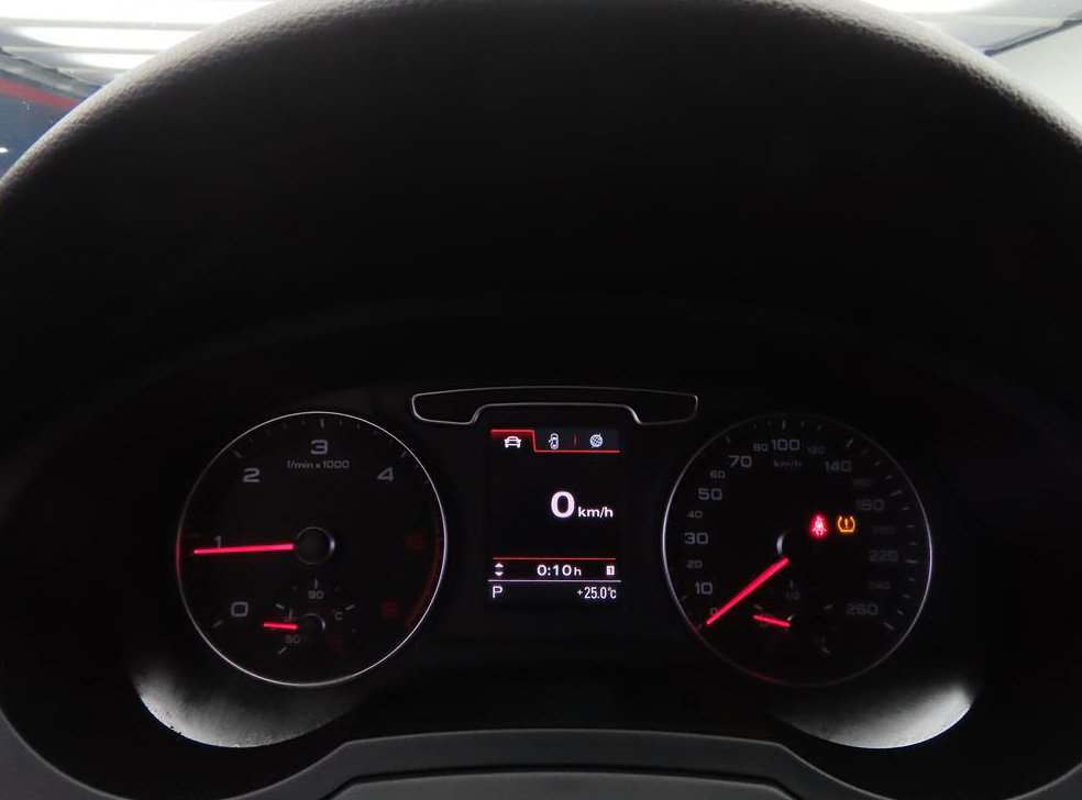 아우디 Q3 2.0 TDI 콰트로 사진 9