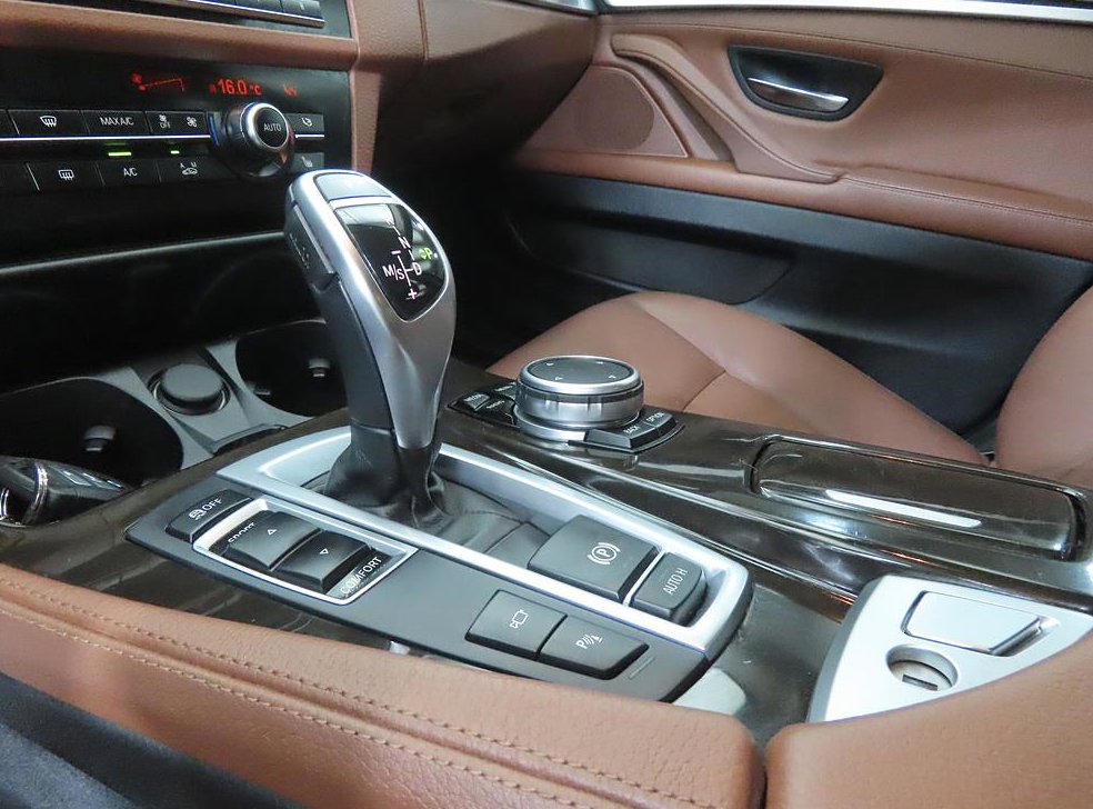 BMW 5시리즈 528i M 에어로 다이나믹 사진 11