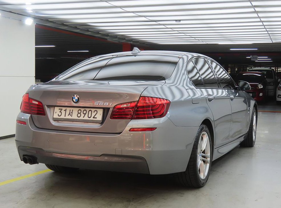 BMW 5시리즈 528i M 에어로 다이나믹 사진 4