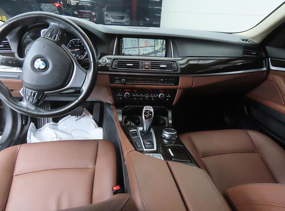 BMW 5시리즈 528i M 에어로 다이나믹 사진 7