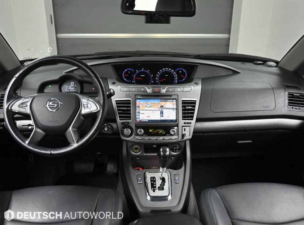 KG모빌리티(쌍용)  코란도 4WD 아웃도어 에디션 사진 7