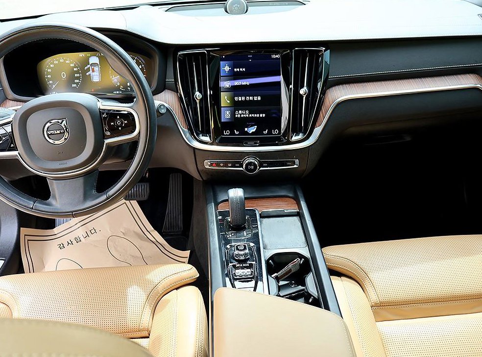 볼보 V60 2.0 B5 프로 AWD 사진 5