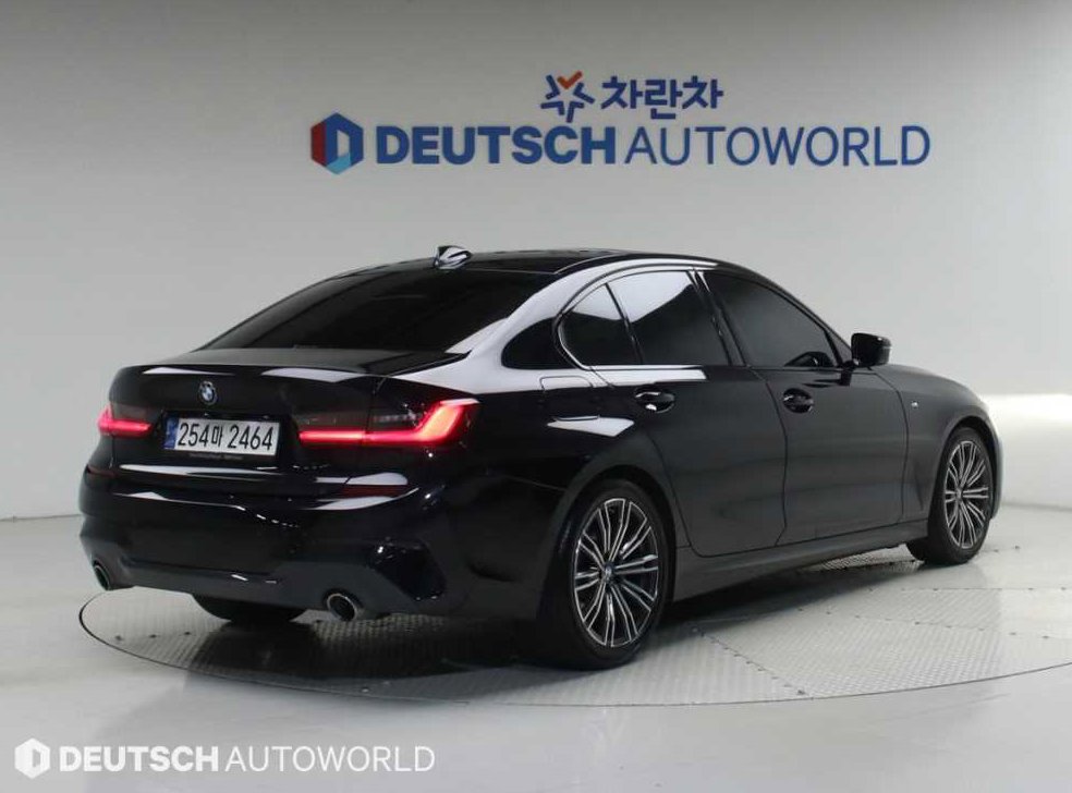 BMW 3시리즈 320i M 스포츠 사진 2