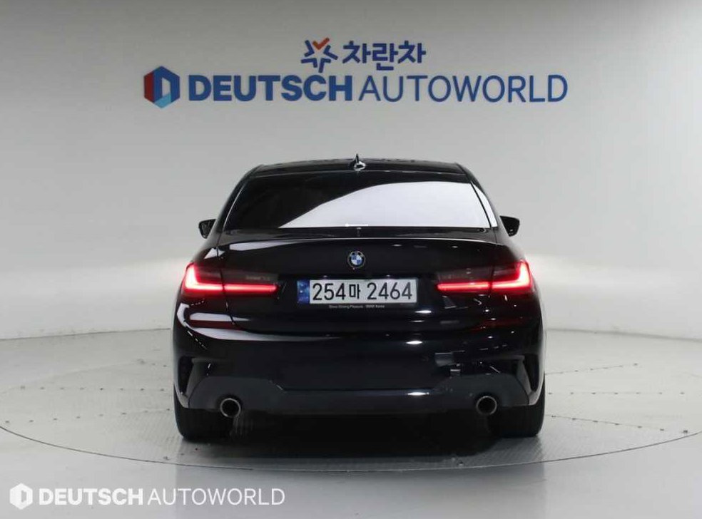 BMW 3시리즈 320i M 스포츠 사진 4
