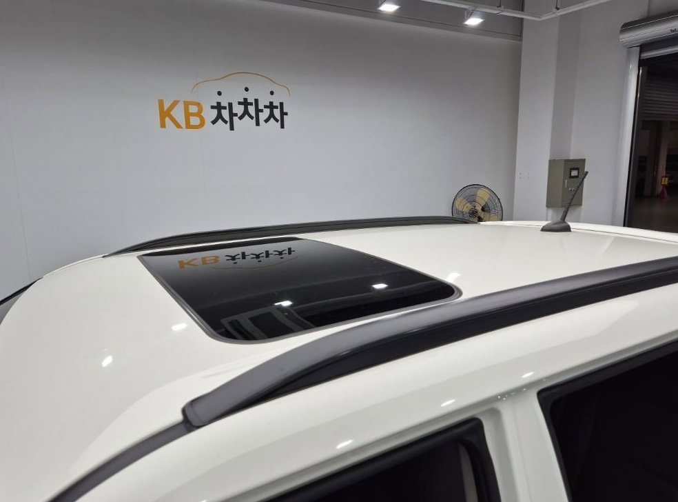 KG모빌리티(쌍용)  티볼리 2WD 가솔린 1.5 사진 13