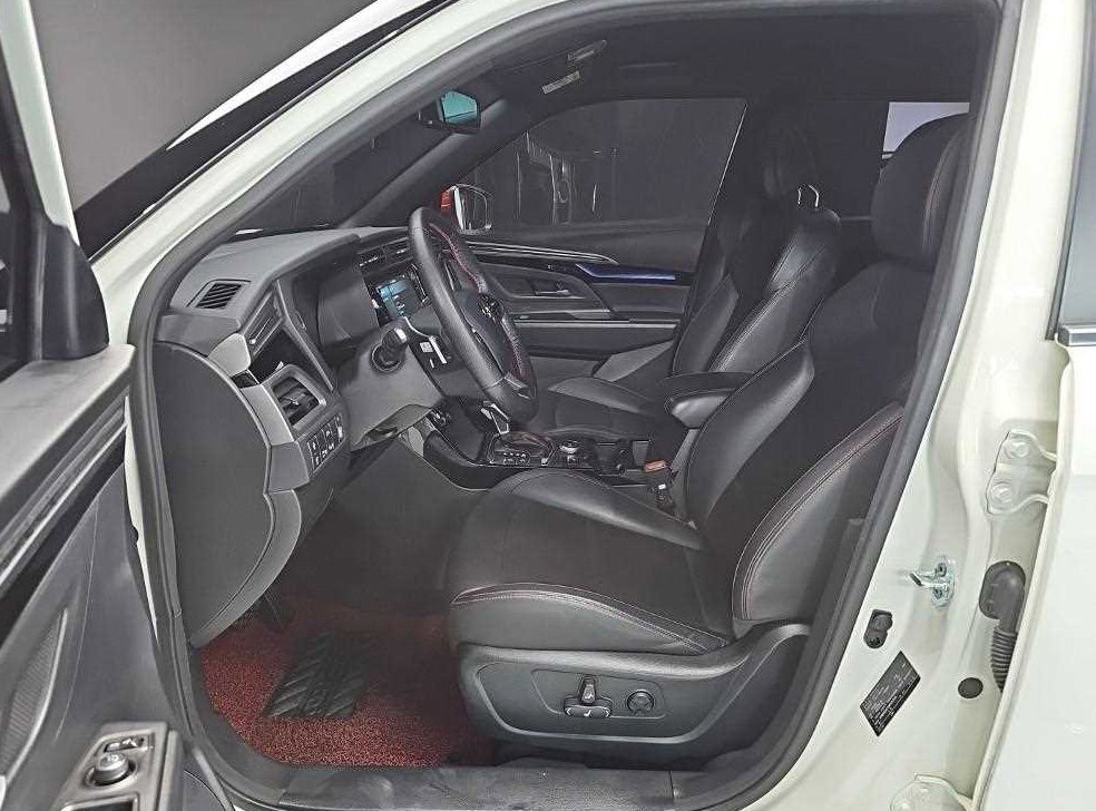 KG모빌리티(쌍용)  코란도 2WD 가솔린 1.5 R-플러스 사진 11