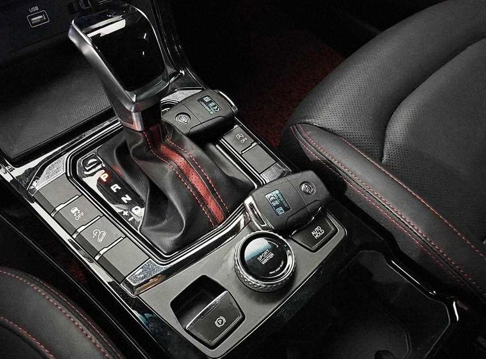 KG모빌리티(쌍용)  코란도 2WD 가솔린 1.5 R-플러스 사진 8