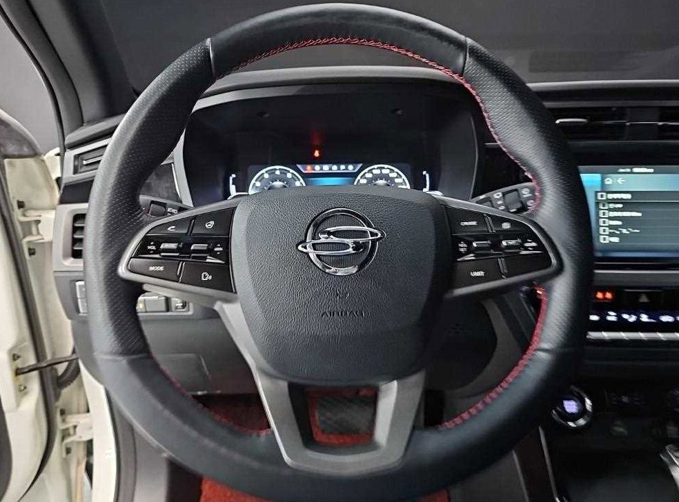 KG모빌리티(쌍용)  코란도 2WD 가솔린 1.5 R-플러스 사진 9