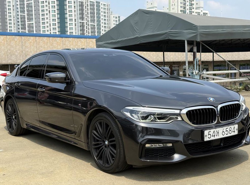 BMW 5시리즈 530i M 스포츠 플러스 사진 2