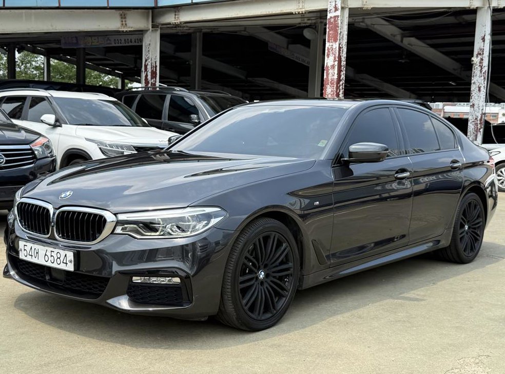 BMW 5시리즈 530i M 스포츠 플러스 사진 5