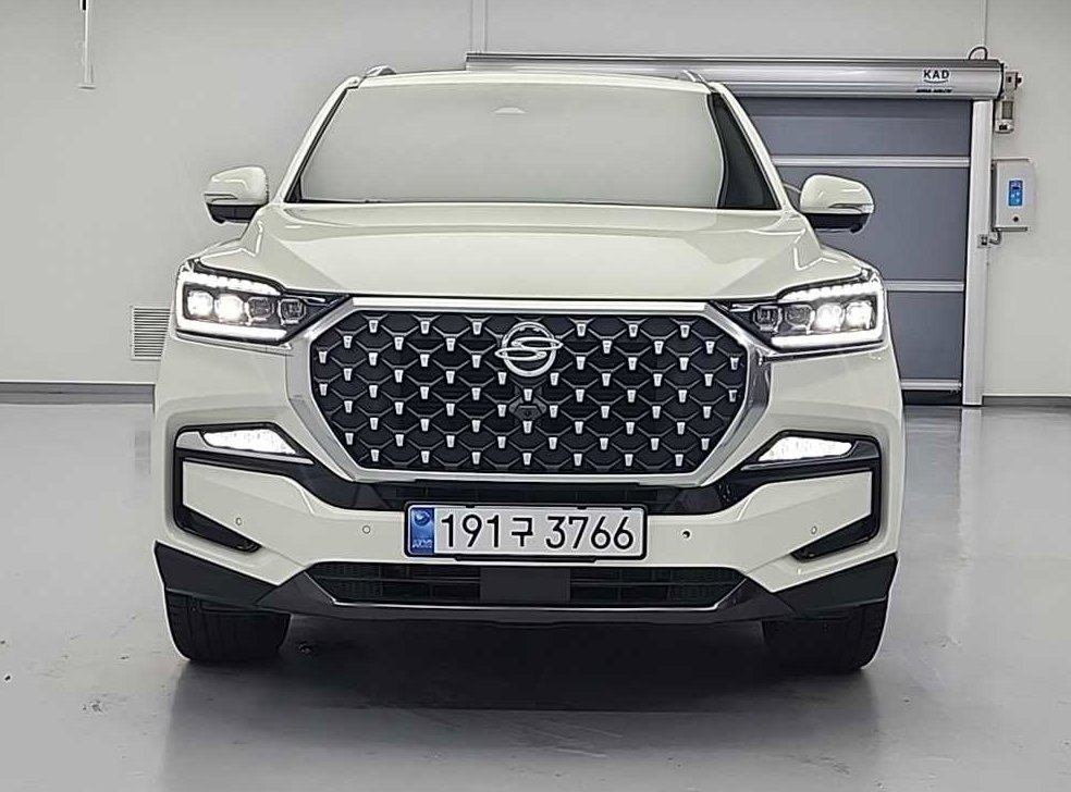 KG모빌리티(쌍용)  렉스턴 디젤 2.2 4WD 프레스티지 사진 2
