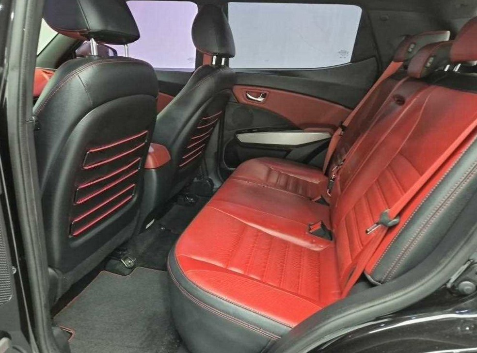 KG모빌리티(쌍용)  티볼리 디젤 2WD 1.6 LX 사진 12