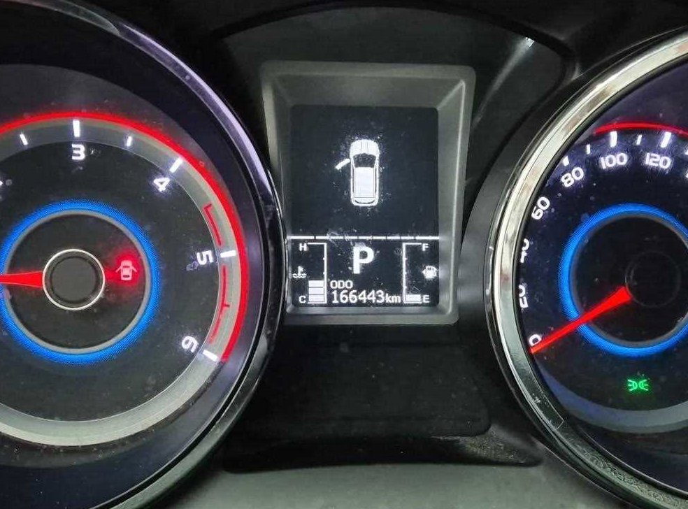 KG모빌리티(쌍용)  티볼리 디젤 2WD 1.6 LX 사진 6