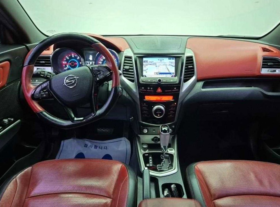 KG모빌리티(쌍용)  티볼리 디젤 2WD 1.6 LX 사진 7