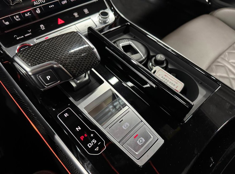 아우디 S8 4.0 TFSI 콰트로 LWB 사진 11