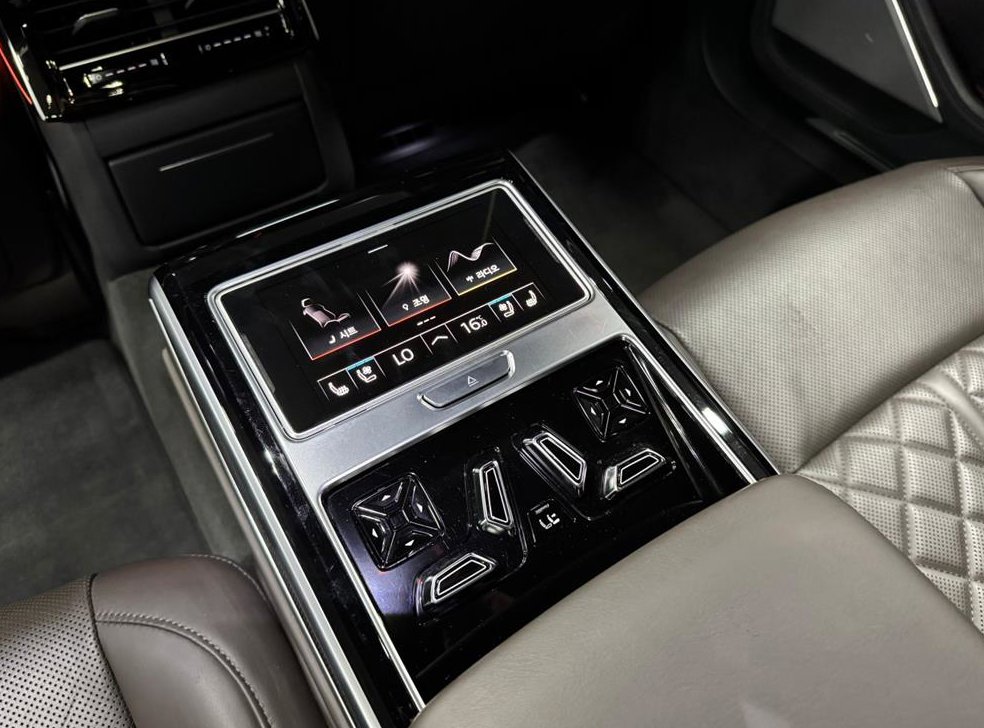 아우디 S8 4.0 TFSI 콰트로 LWB 사진 14