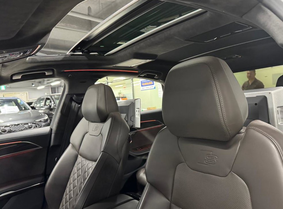 아우디 S8 4.0 TFSI 콰트로 LWB 사진 15
