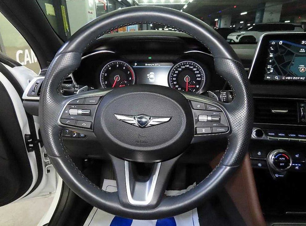 제네시스 G70 2.0T 사진 8