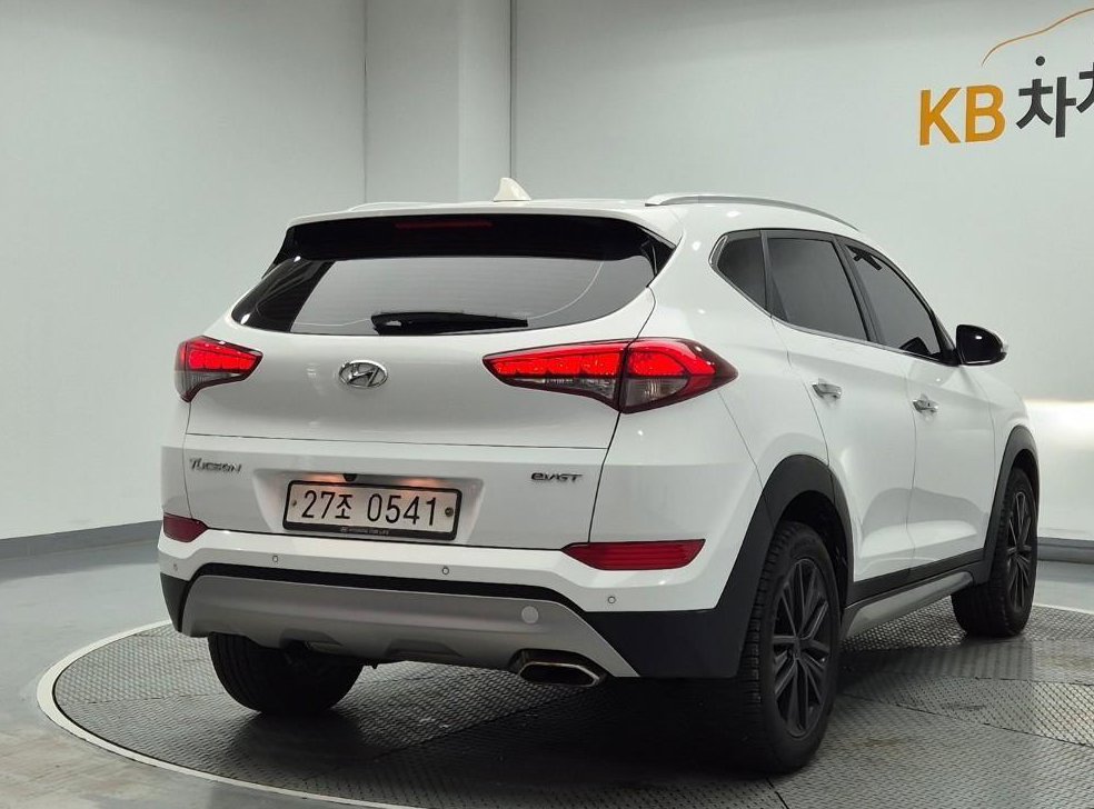 현대 투싼 디젤 1.7 2WD 사진 3