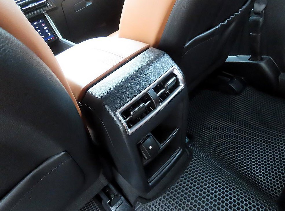 KG모빌리티(쌍용)  토레스 1.5 GDI-T 4WD 사진 14