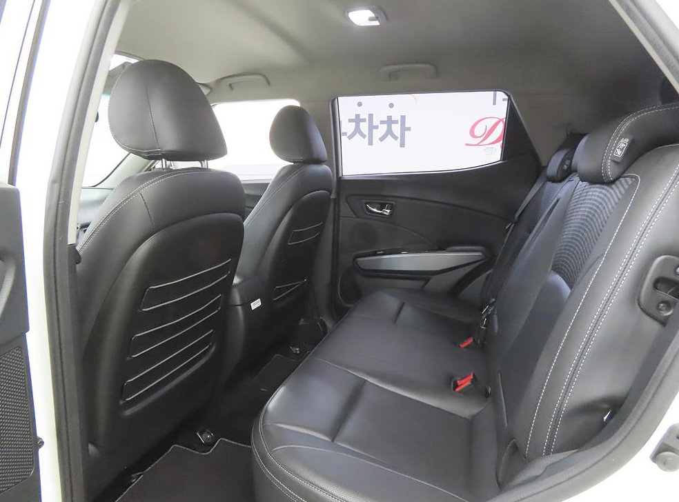 KG모빌리티(쌍용)  티볼리 2WD 가솔린 기어Ⅱ 사진 6