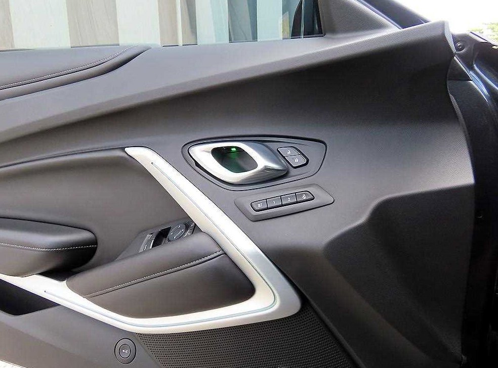 쉐보레 카마로 SS 6.2 V8 사진 12
