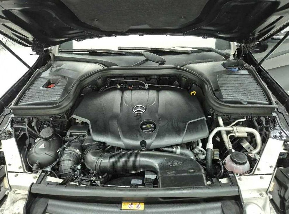 벤츠 GLC 클래스 GLC 220 d 4MATIC 프리미엄 쿠페 사진 5