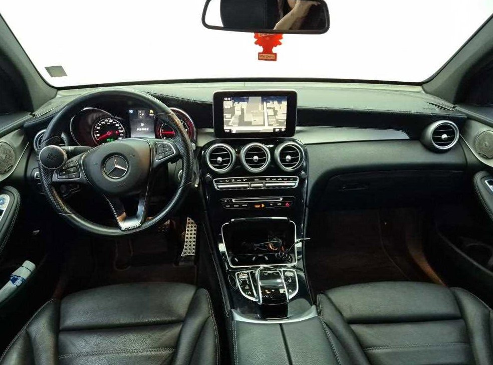 벤츠 GLC 클래스 GLC 220 d 4MATIC 프리미엄 쿠페 사진 7