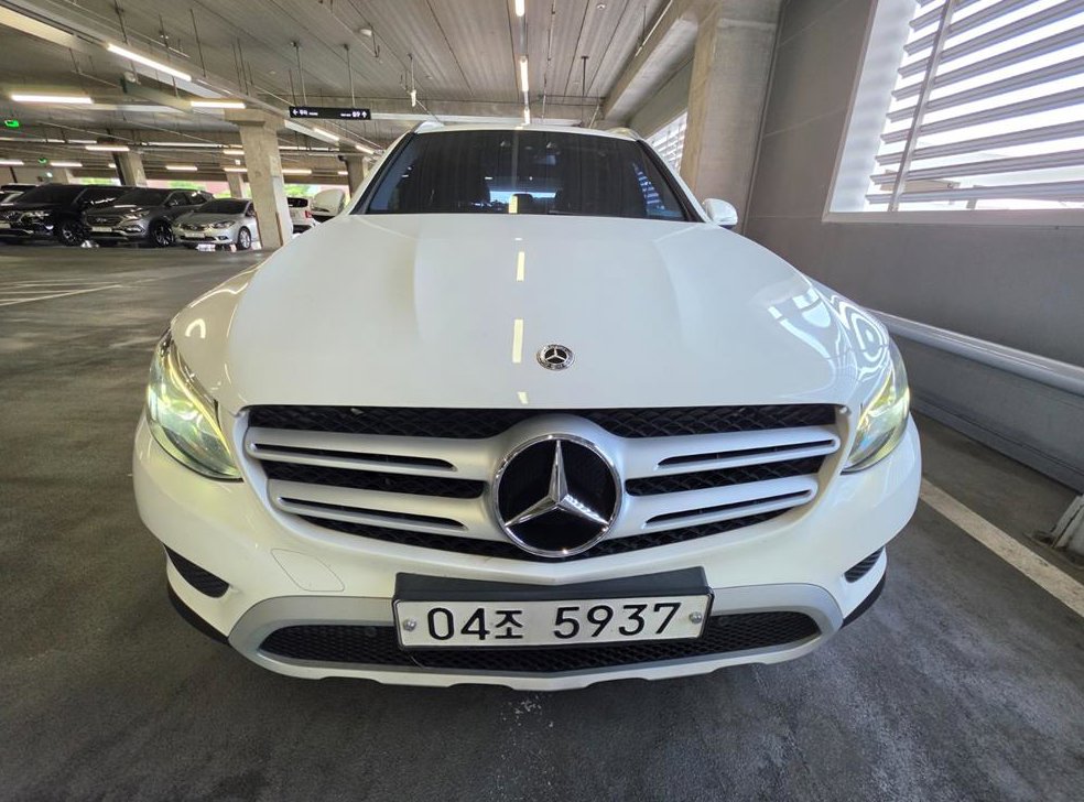 벤츠 GLC 클래스 GLC 350 e 4MATIC 사진 2