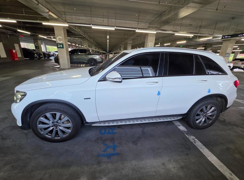 벤츠 GLC 클래스 GLC 350 e 4MATIC 사진 4
