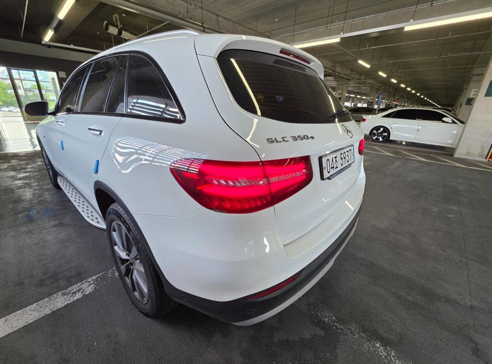 벤츠 GLC 클래스 GLC 350 e 4MATIC 사진 5