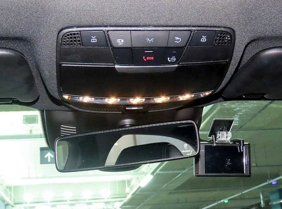 벤츠 E 클래스 E350 4MATIC AMG LINE 사진 15