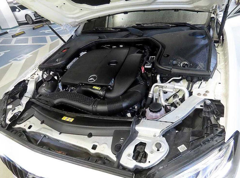 벤츠 E 클래스 E350 4MATIC AMG LINE 사진 19