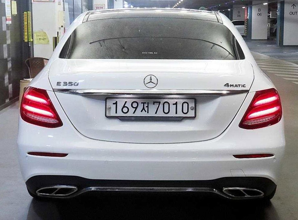 벤츠 E 클래스 E350 4MATIC AMG LINE 사진 5