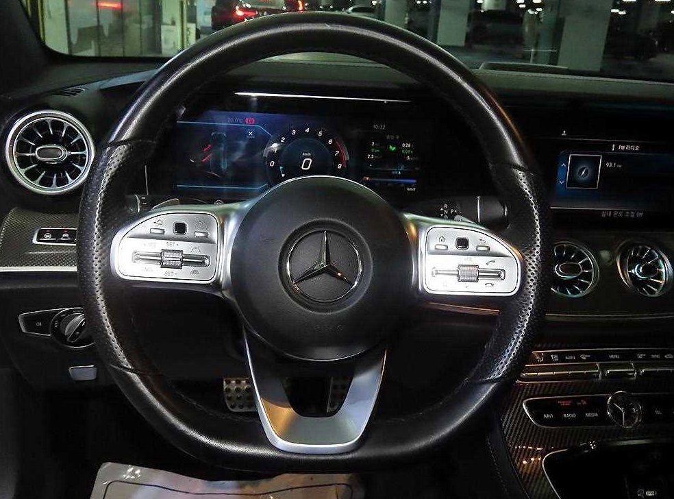 벤츠 E 클래스 E350 4MATIC AMG LINE 사진 8