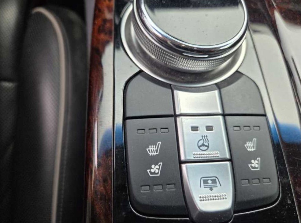 제네시스 EQ900 5.0 GDI AWD 사진 13