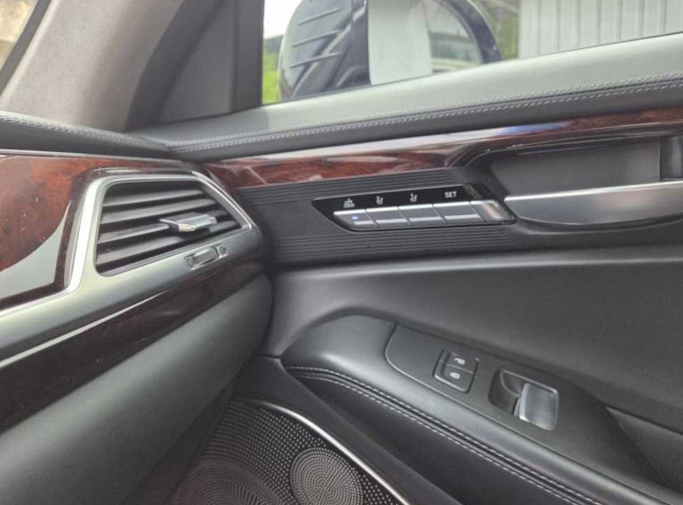 제네시스 EQ900 5.0 GDI AWD 사진 8