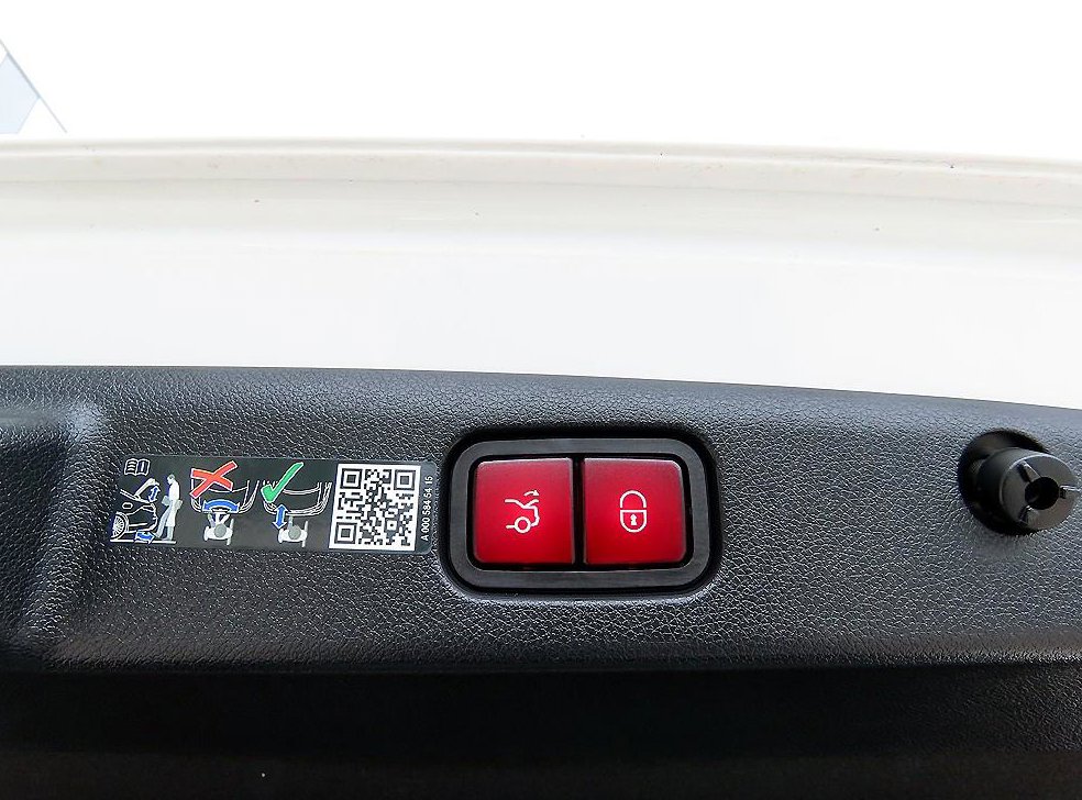 벤츠 E 클래스 E200 사진 17