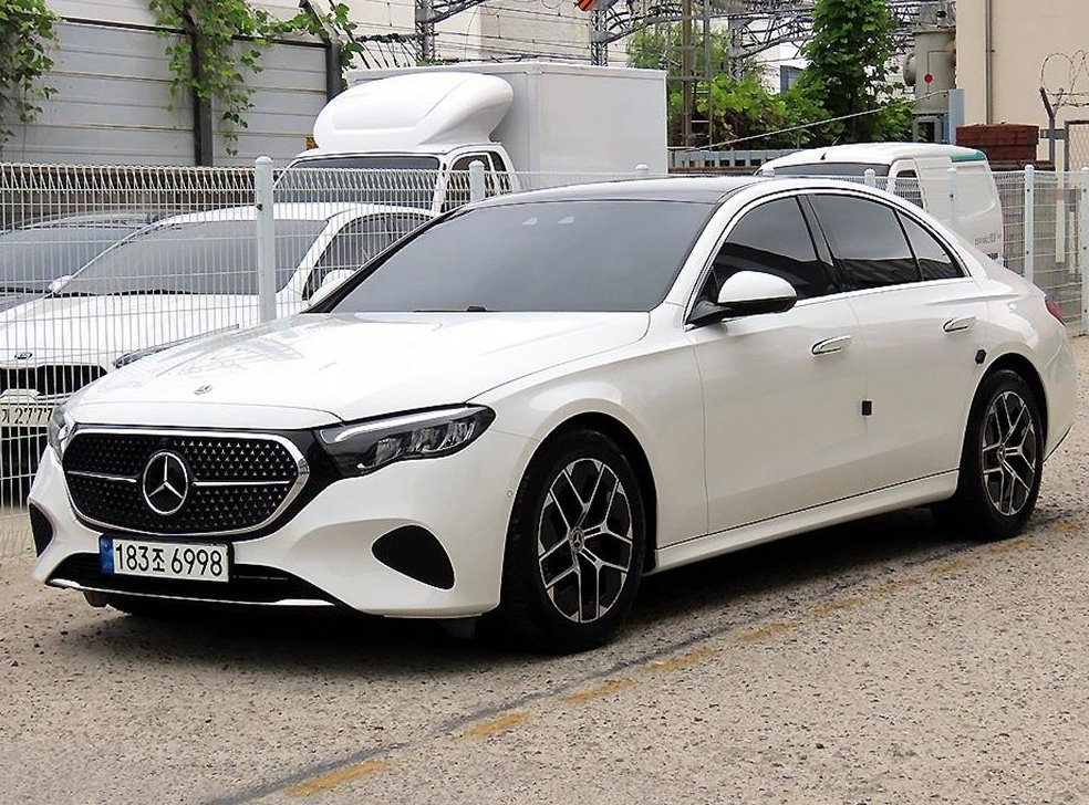 벤츠 E 클래스 E200 사진 2