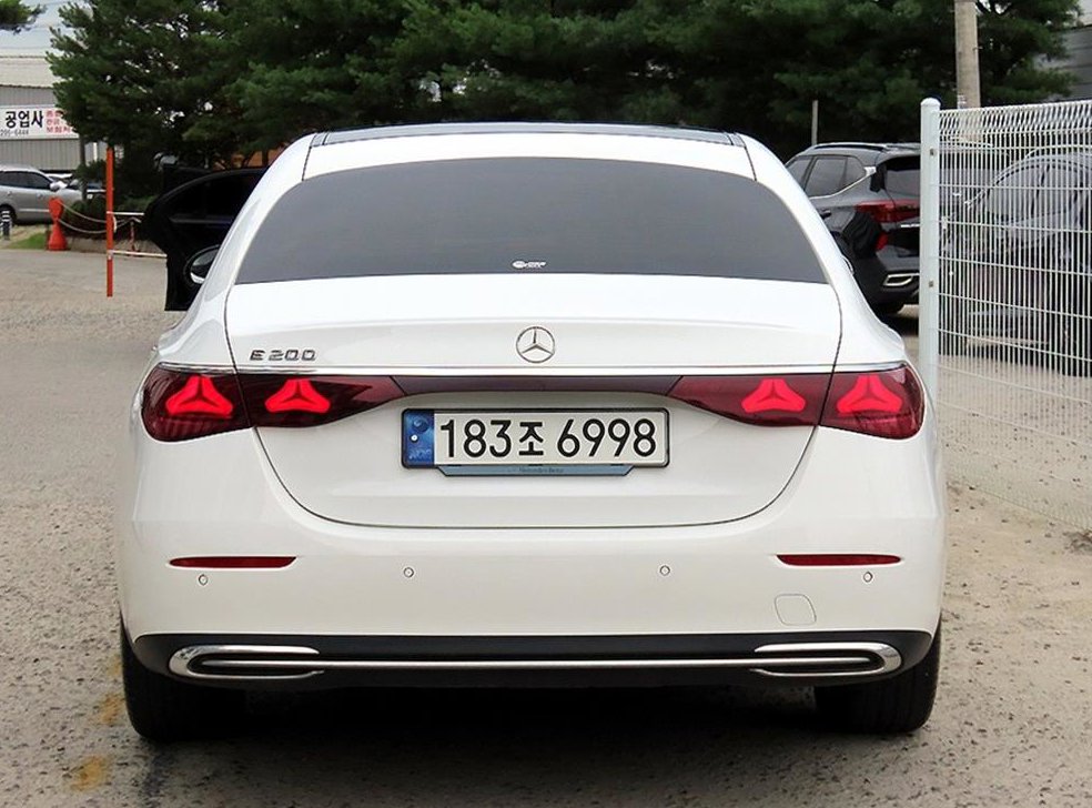 벤츠 E 클래스 E200 사진 4