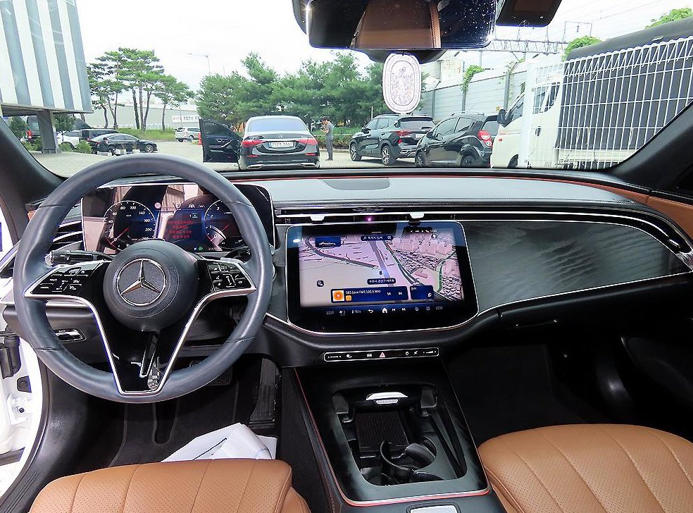 벤츠 E 클래스 E200 사진 7