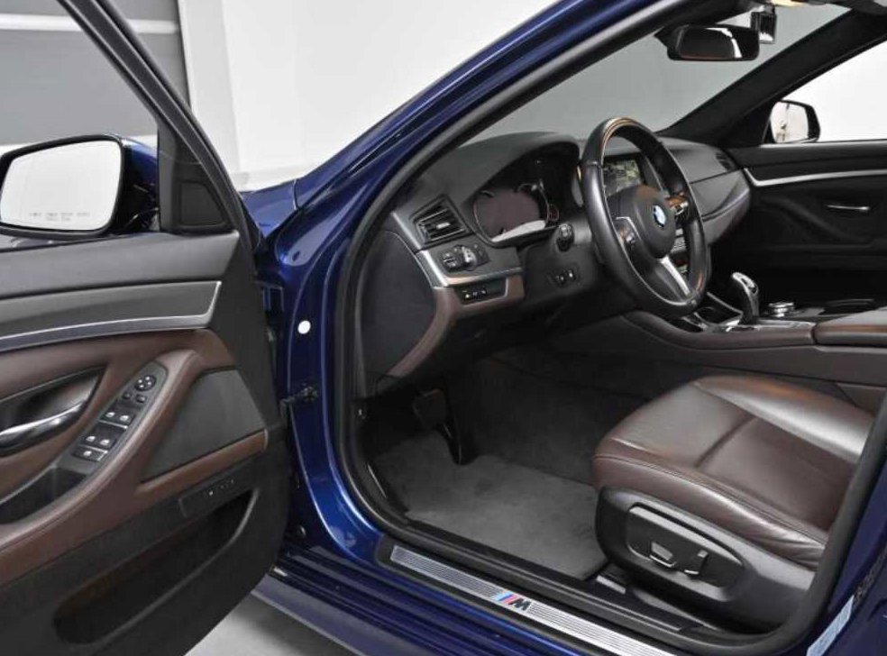 BMW 5시리즈 528i xDrive M 에어로 다이나믹 사진 11