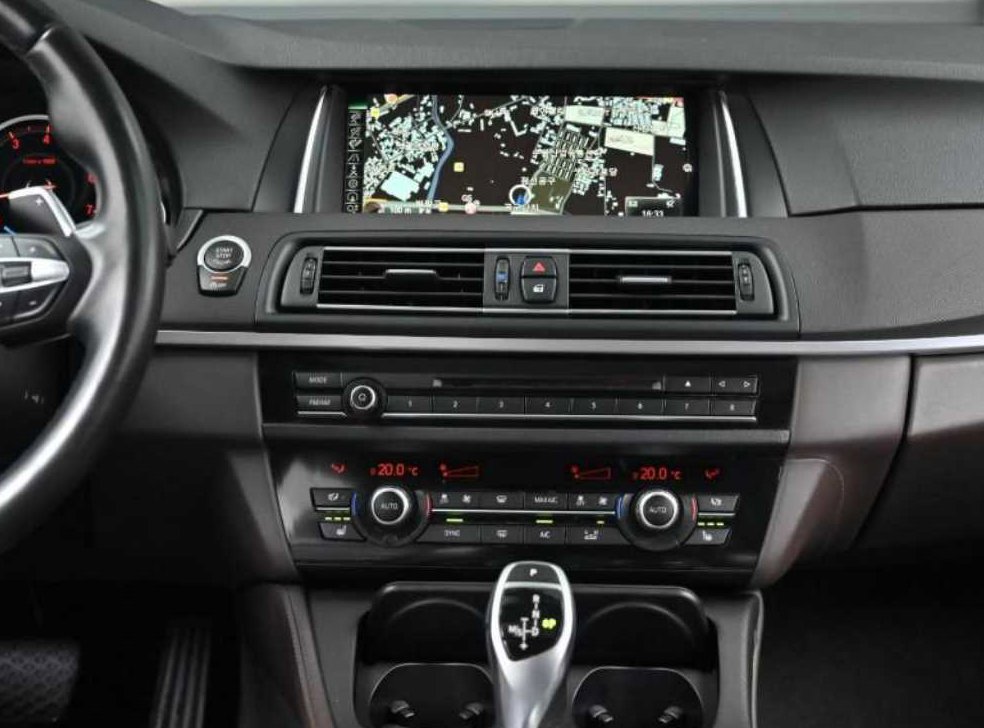 BMW 5시리즈 528i xDrive M 에어로 다이나믹 사진 14
