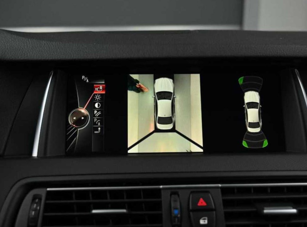 BMW 5시리즈 528i xDrive M 에어로 다이나믹 사진 15