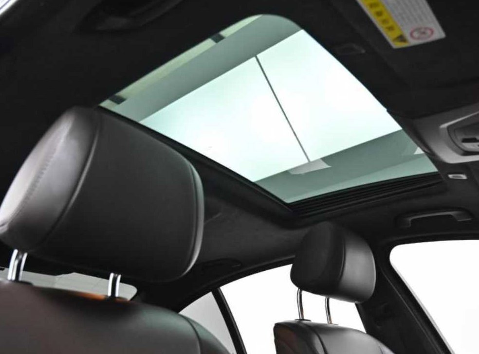 BMW 5시리즈 528i xDrive M 에어로 다이나믹 사진 19