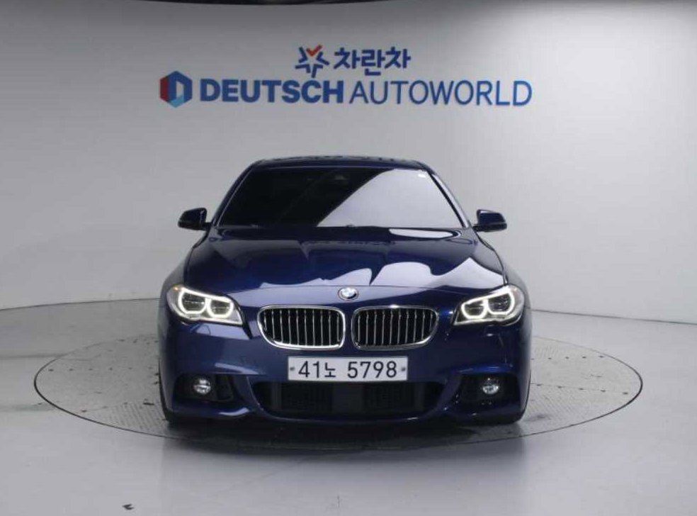 BMW 5시리즈 528i xDrive M 에어로 다이나믹 사진 3