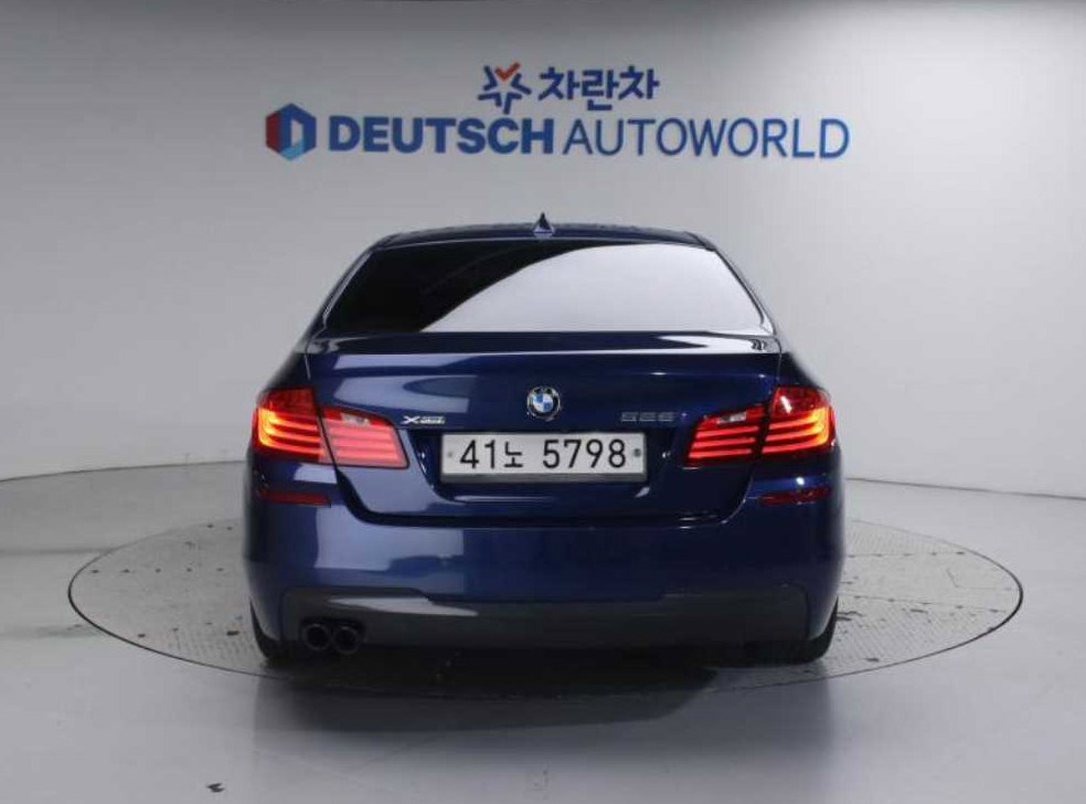 BMW 5시리즈 528i xDrive M 에어로 다이나믹 사진 4