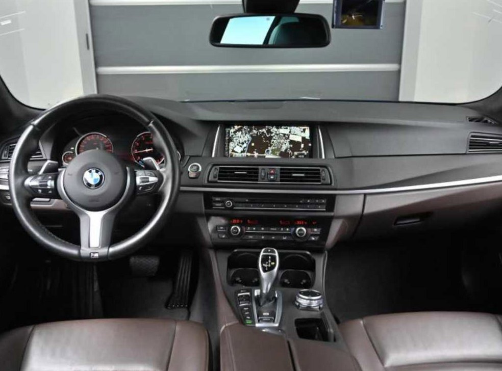BMW 5시리즈 528i xDrive M 에어로 다이나믹 사진 7